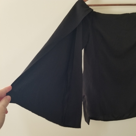Nwt Do + Be Off Shoulder Open Sleeve Tailored Black Top Size Small - Picture 7 of 7